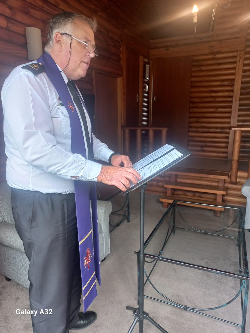 Wedding ceremony by Dr. Gerrit Rademeyer in Buffels Bay (Buffalo Bay)