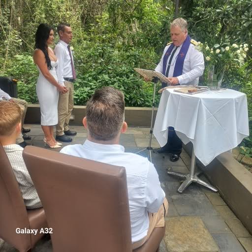 Wedding ceremony by Dr. Gerrit Rademeyer in Buffels Bay (Buffalo Bay)