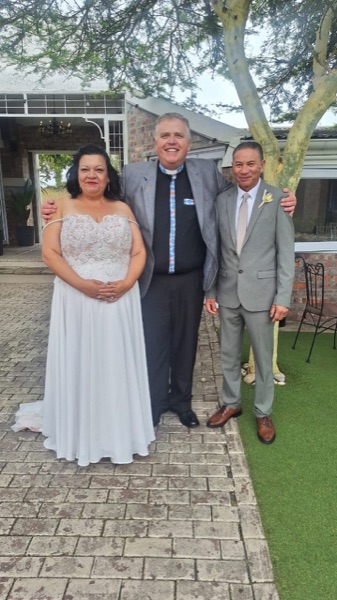Wedding ceremony by Dr. Gerrit Rademeyer in Buffels Bay (Buffalo Bay)