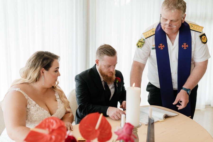 Wedding ceremony by Dr. Gerrit Rademeyer in Buffels Bay (Buffalo Bay)